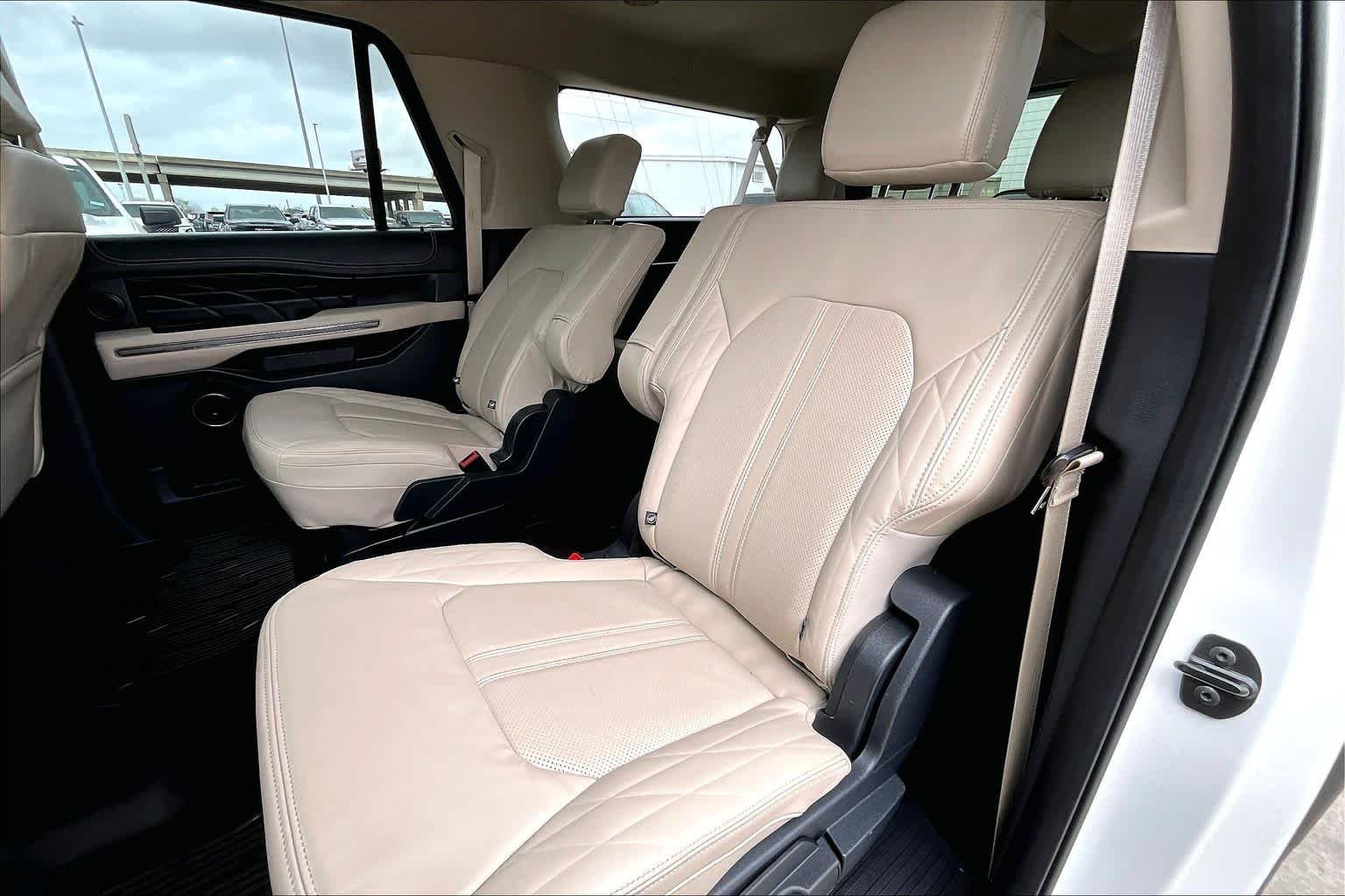 Used 2023 Star White Metallic Tri-Coat Ford Platinum image 35