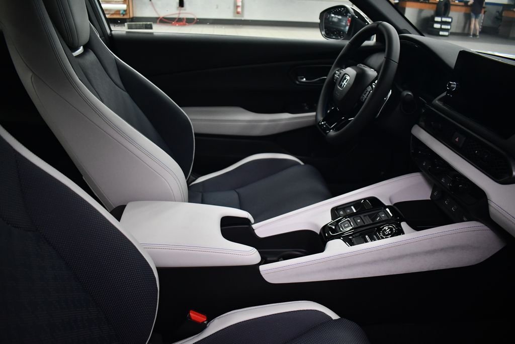 New 2026 Winter Frost Pearl Honda 2-Tone image 21