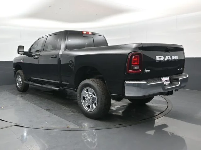 New 2026 Diamond Black Crystal Pearl-Coat Exterior Paint RAM Tradesman image 7