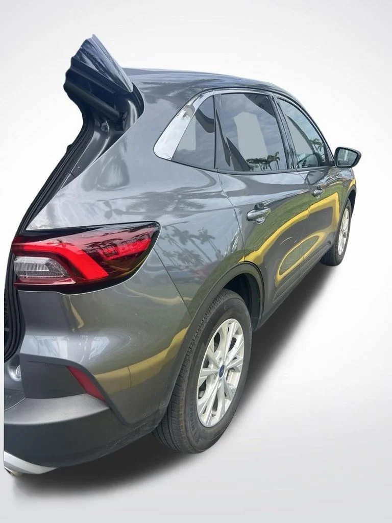 Used 2023 Gray Ford Active image 5