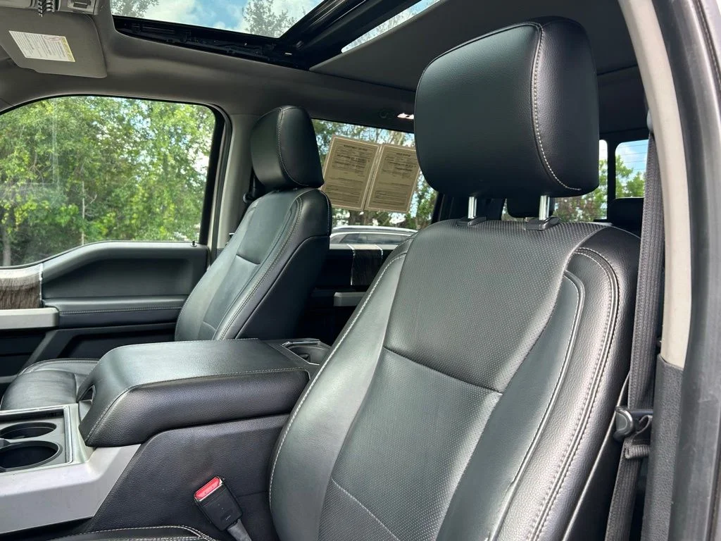 Used 2017 White Gold Metallic Ford Lariat image 19