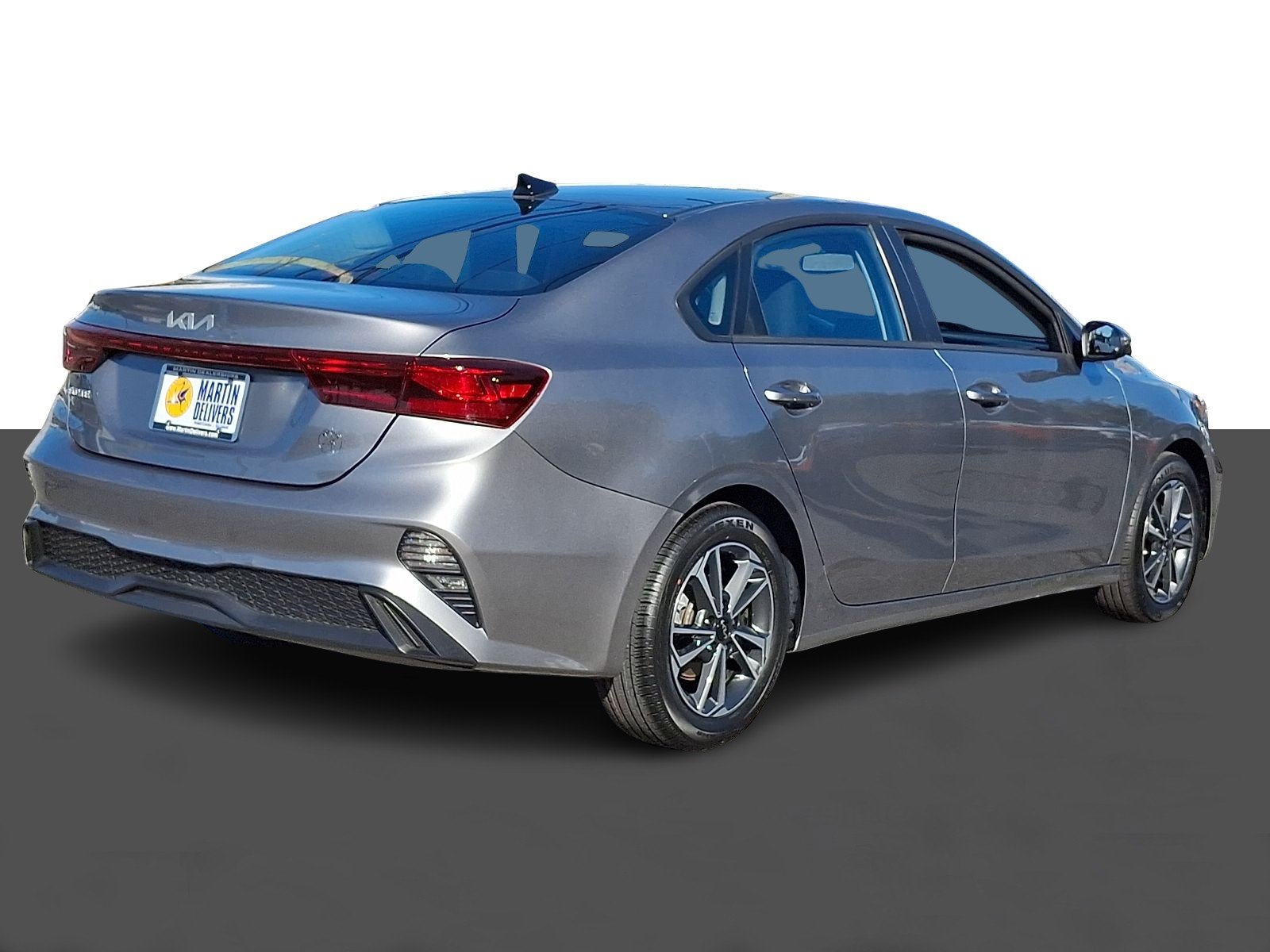 Used 2024 Steel Gray Kia LXS image 7