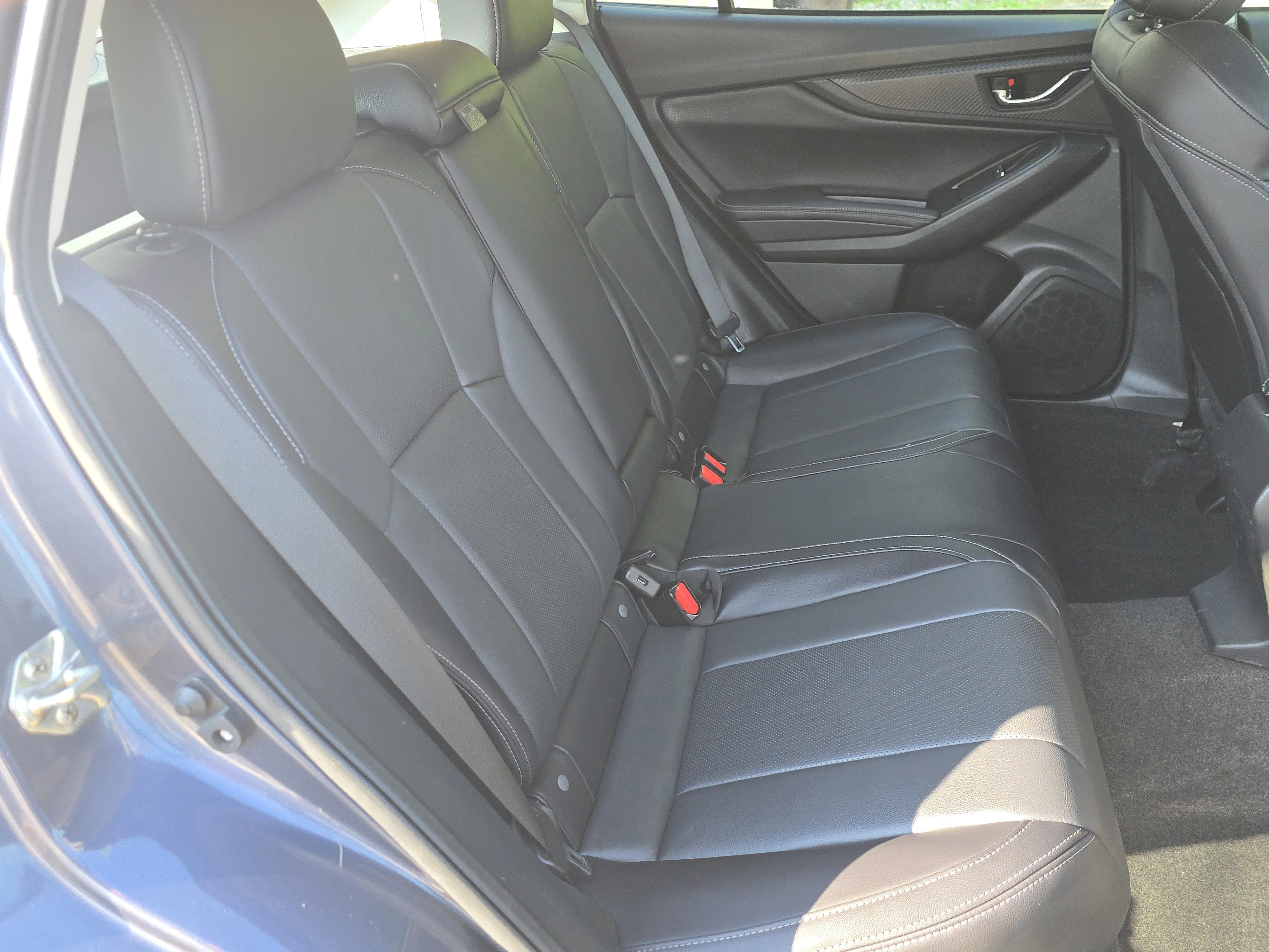 Used 2017 Carbide Gray Metallic Subaru Limited image 17
