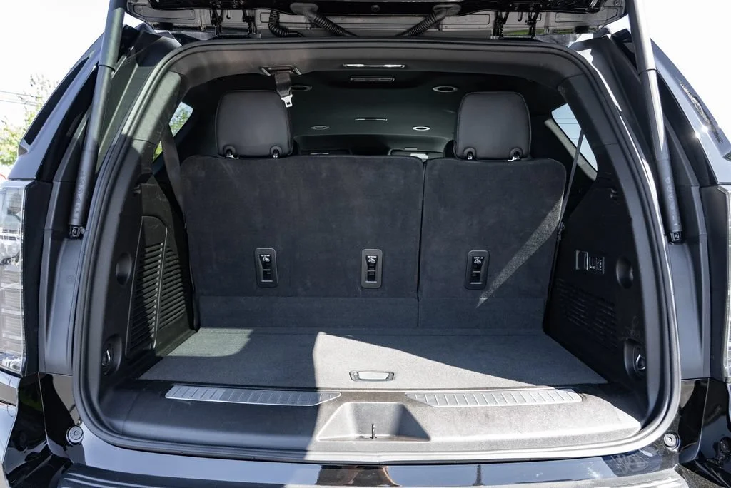 Used 2025 Black Chevrolet Premier image 9