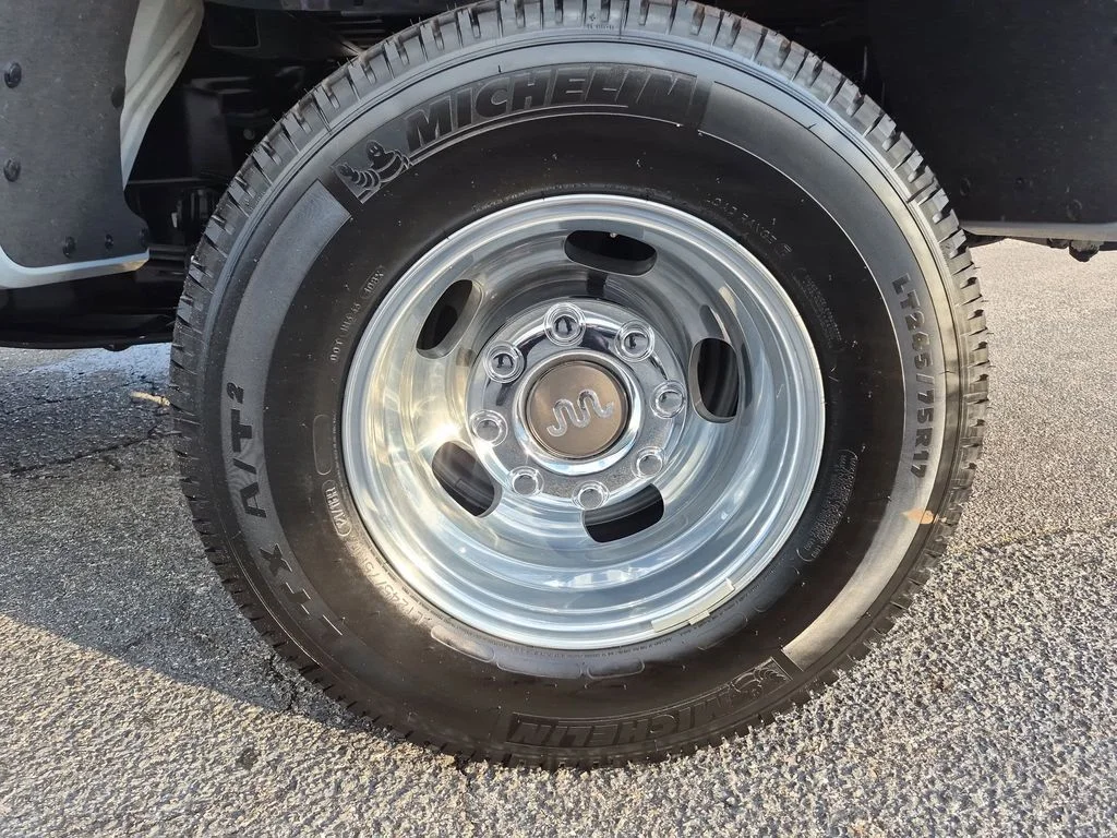 New 2026 Glacier Gray Metallic Tri-Coat Ford F-350® King Ranch® image 14