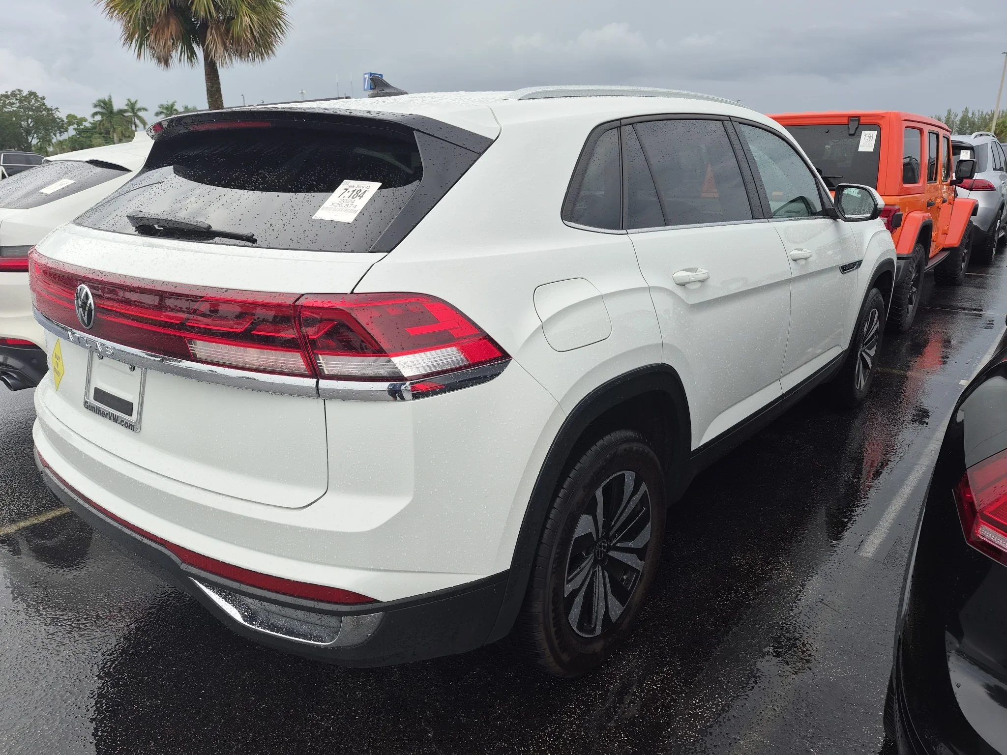Used 2024 Pure White Volkswagen 2.0T SE image 3