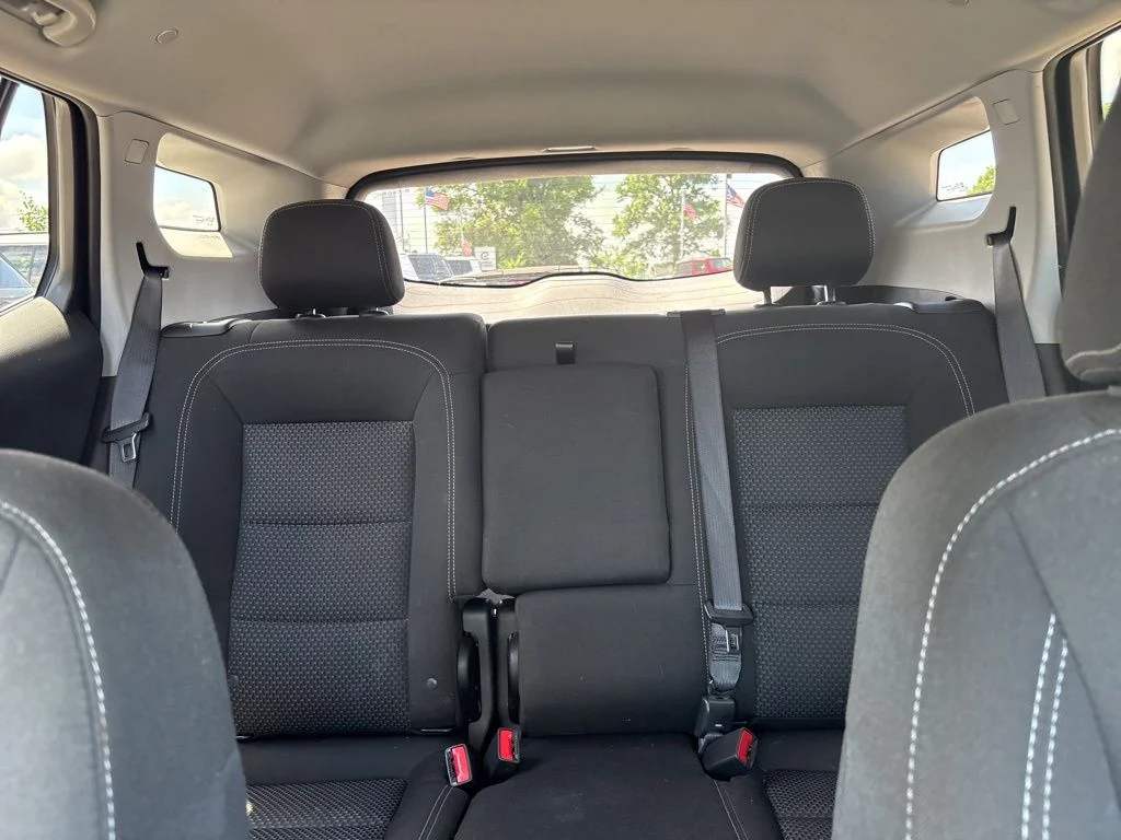Used 2024 Summit White GMC SLE image 33
