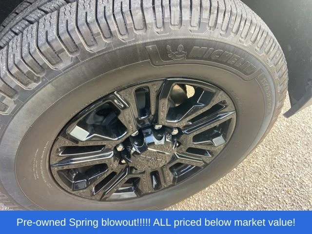 Used 2022 Black GMC Denali image 9