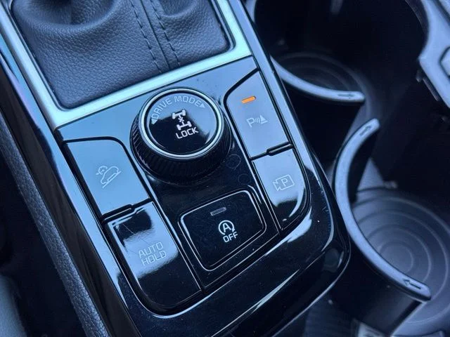 Used 2023 Black Kia X-Line image 25