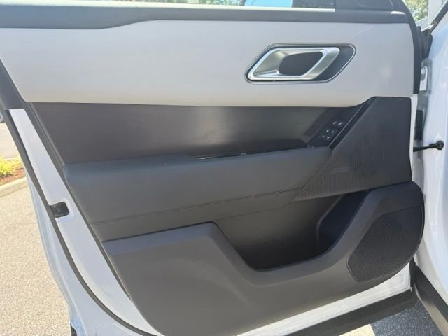 Certified Used 2026 White Land Rover Dynamic SE image 12