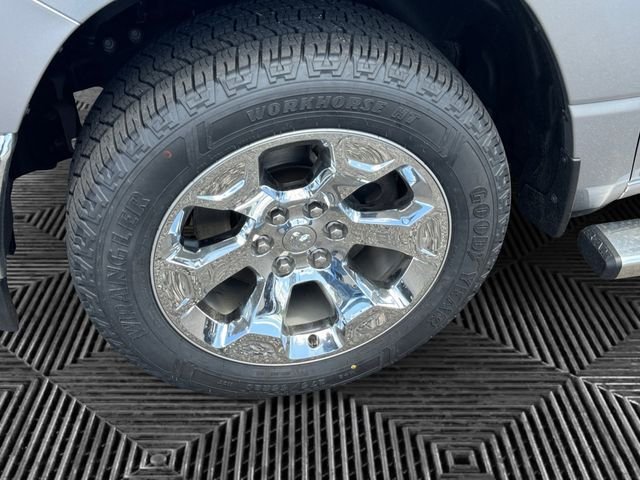 Used 2022 Silver Ram Big Horn/Lone Star image 10