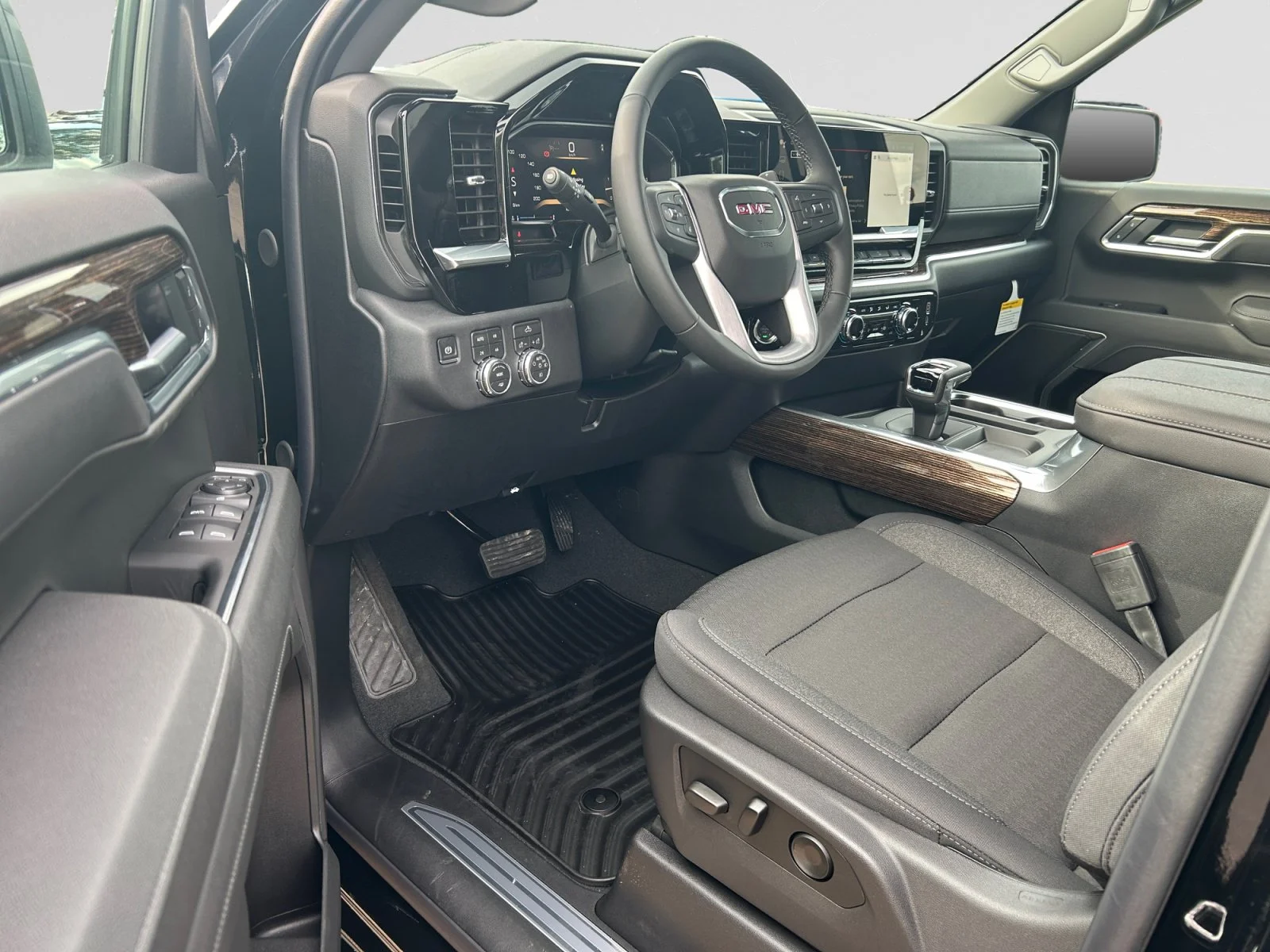 New 2026 Onyx Black GMC Elevation image 12