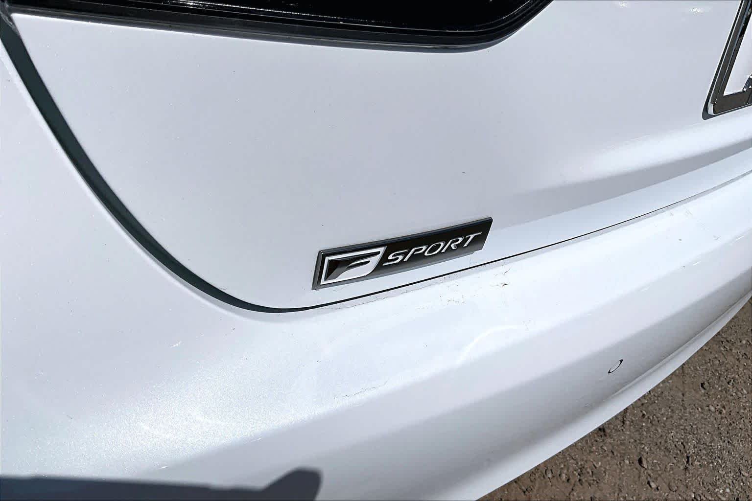 Used 2017 Ultra White Lexus  image 28
