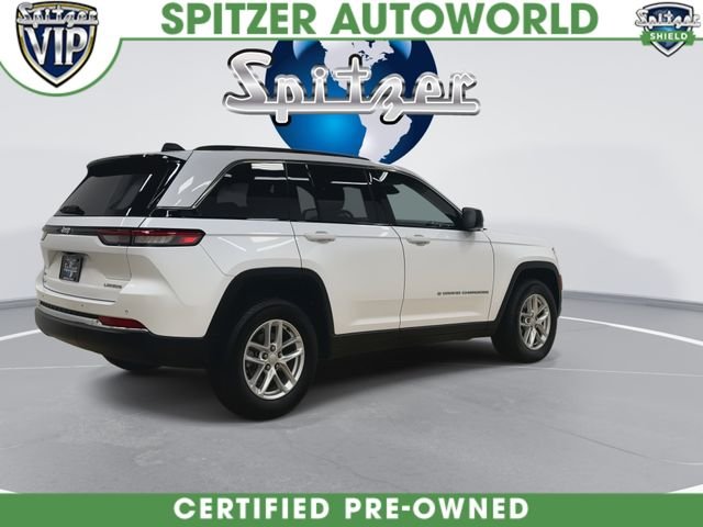 Used 2024 White Jeep Laredo X image 9