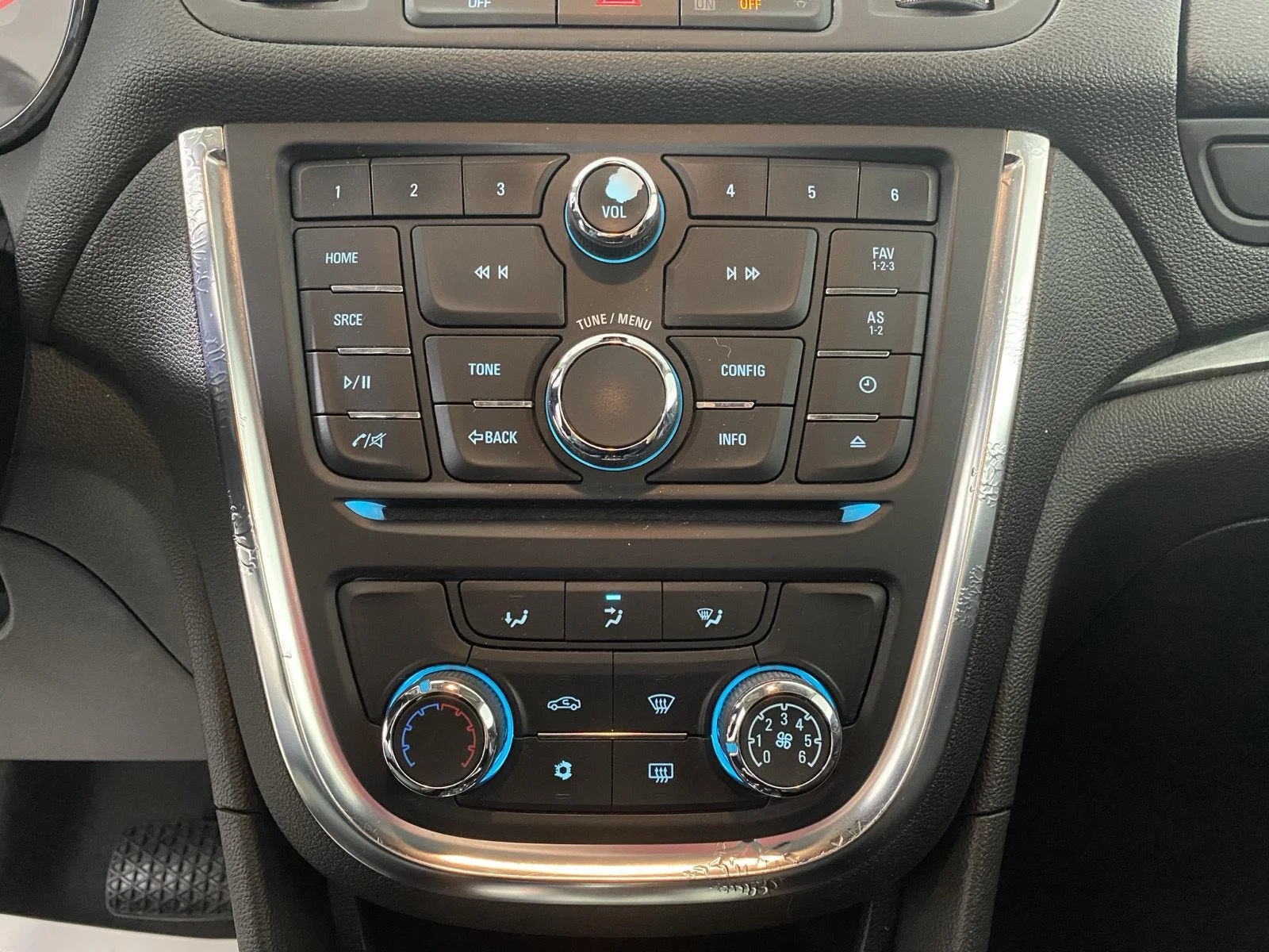 Used 2016 Winterberry Red Metallic Buick Base image 20