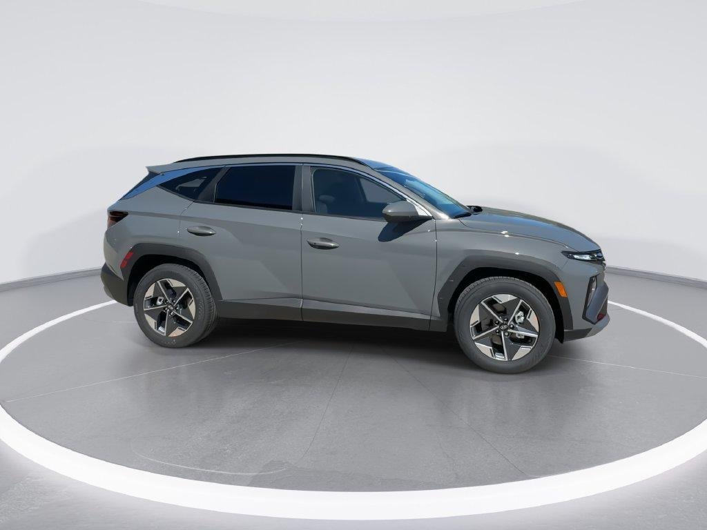 New 2026 Gray Hyundai SEL FWD image 9