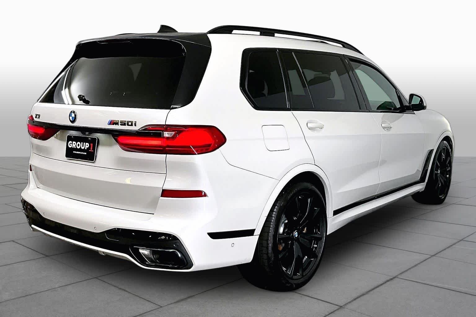 Used 2020 Alpine White BMW M50i image 13