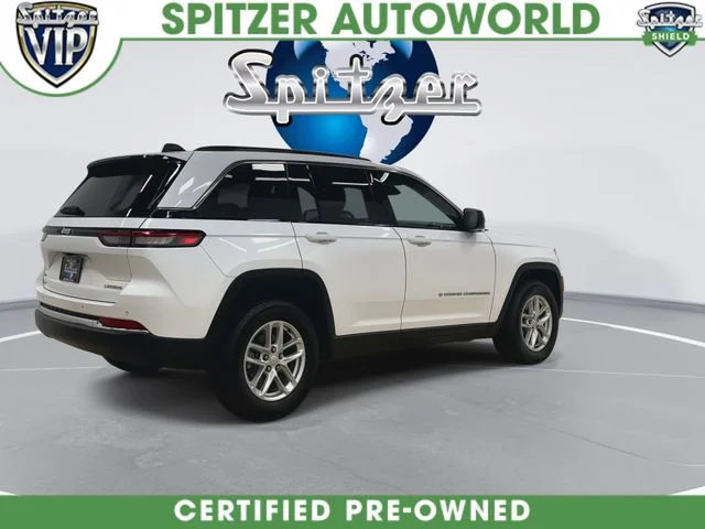 Used 2024 White Jeep Laredo X image 9