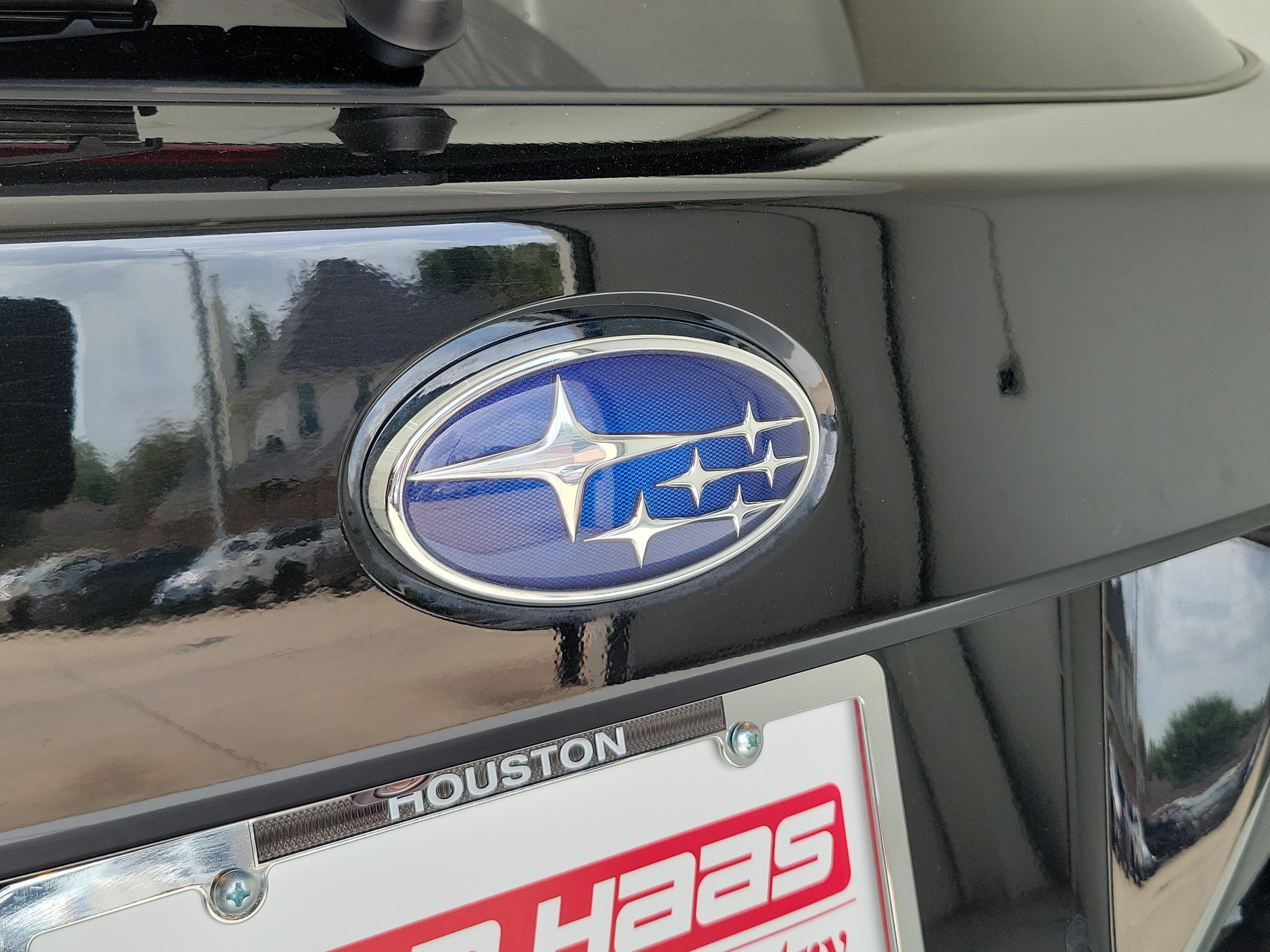 Used 2018 Crystal Black Pearl Subaru 3.6R image 10