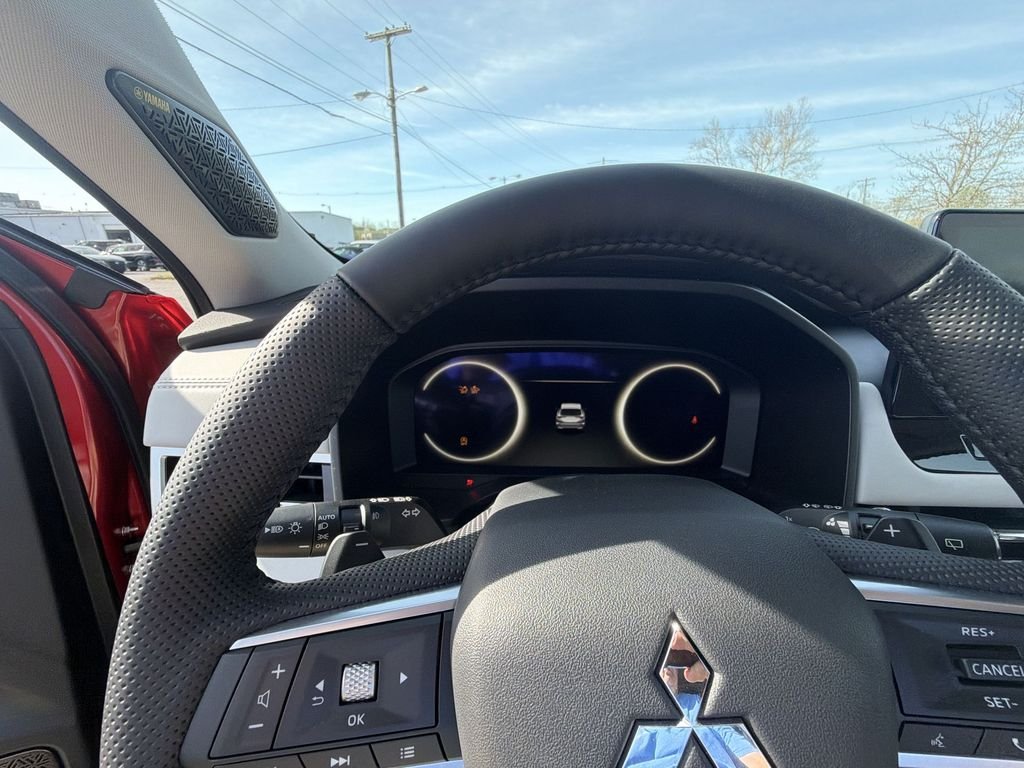 New 2026 Red Mitsubishi SE image 15