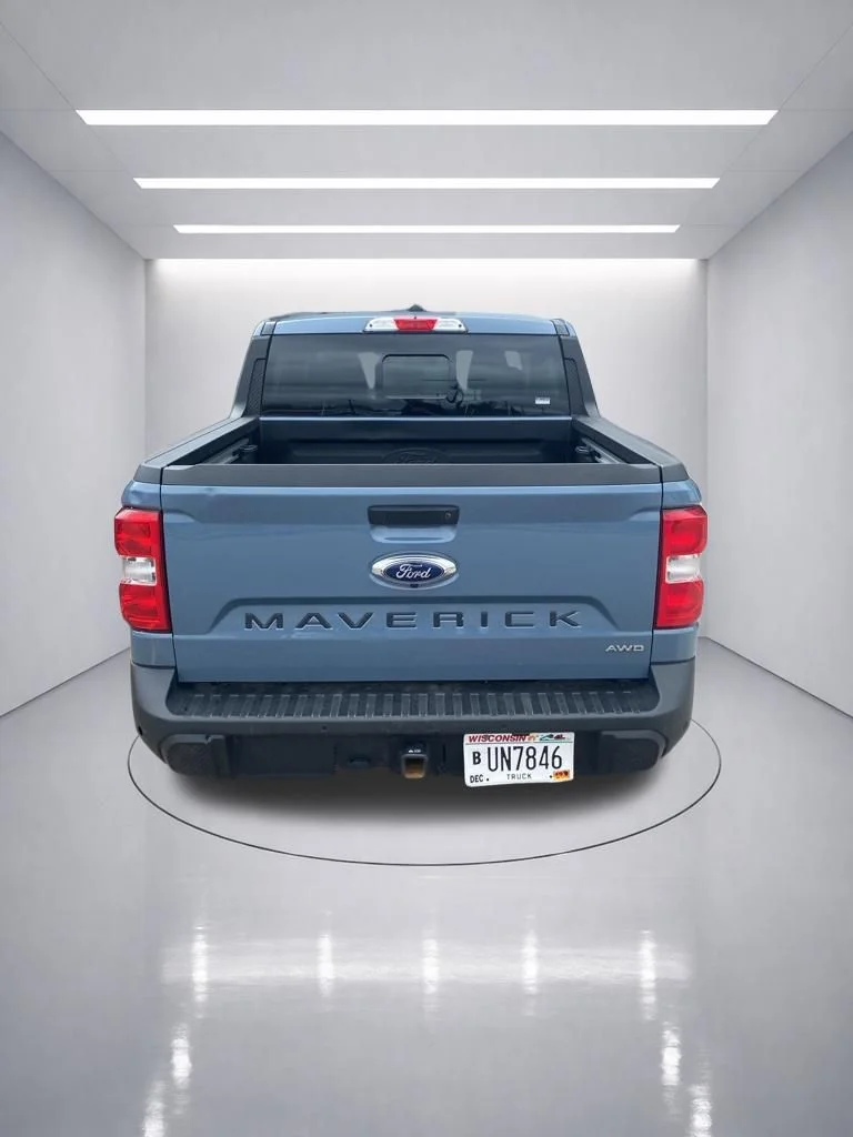 Used 2024 Azure Gray Metallic Tri-Coat Ford Lariat image 7