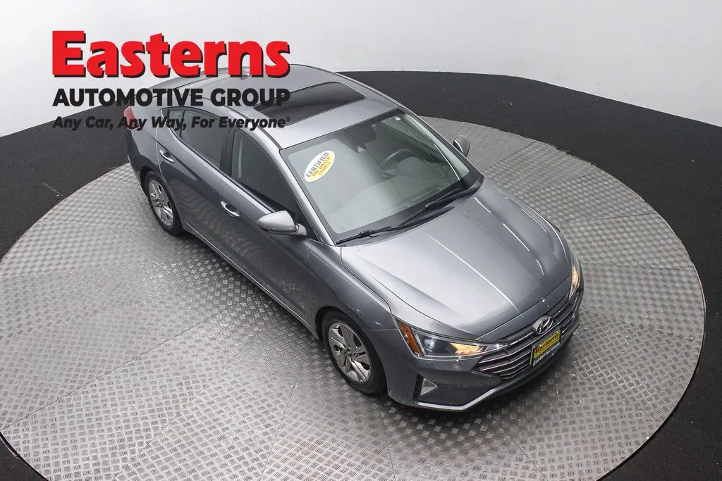 Used 2019 Gray Hyundai Value Edition image 3