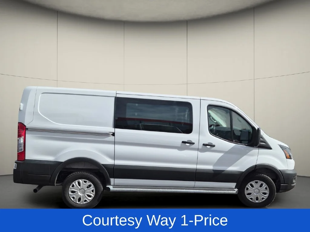Used 2025 White Ford Base image 9