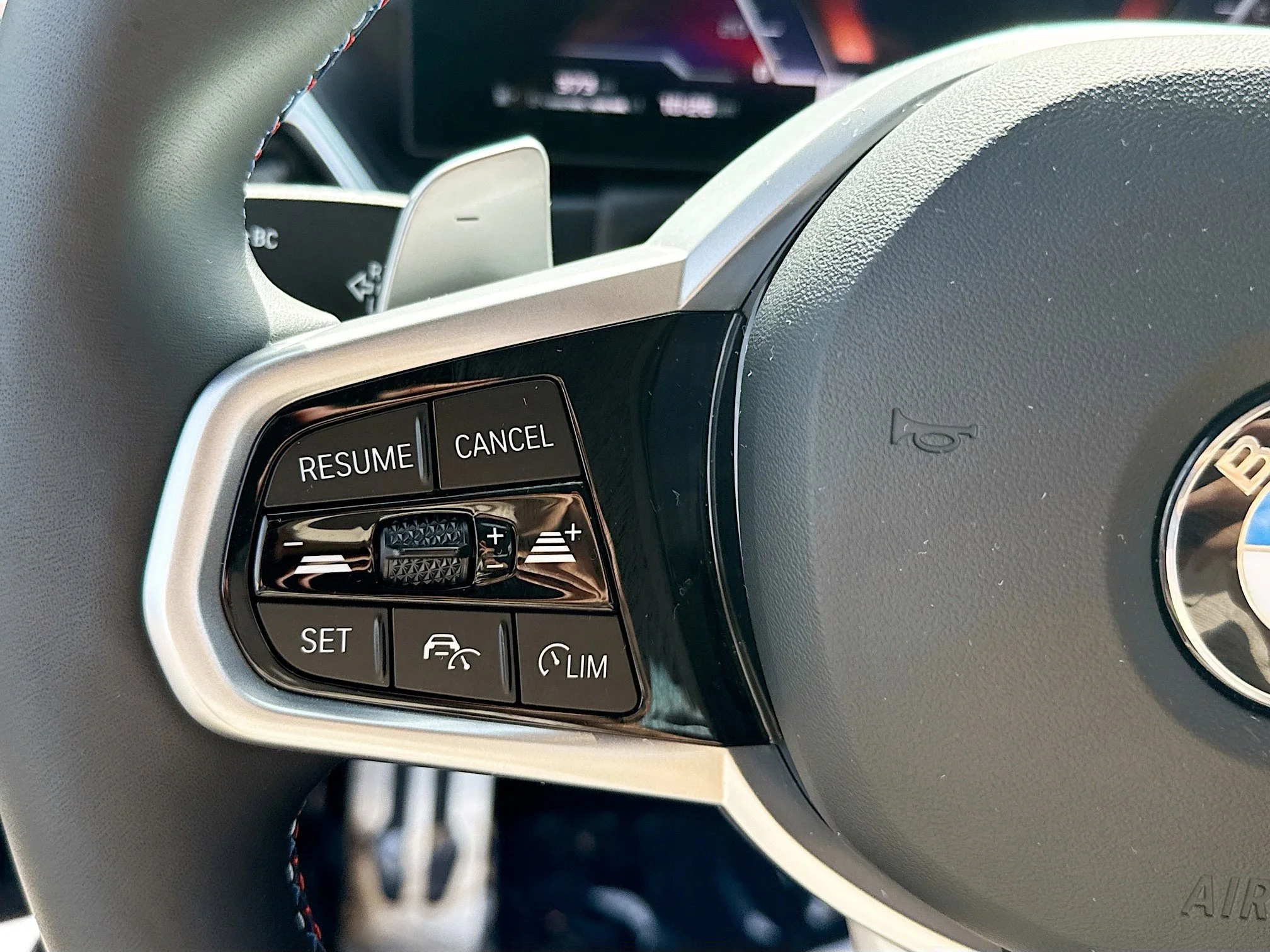 2026 BMW 4 Series M440i - Photo 37
