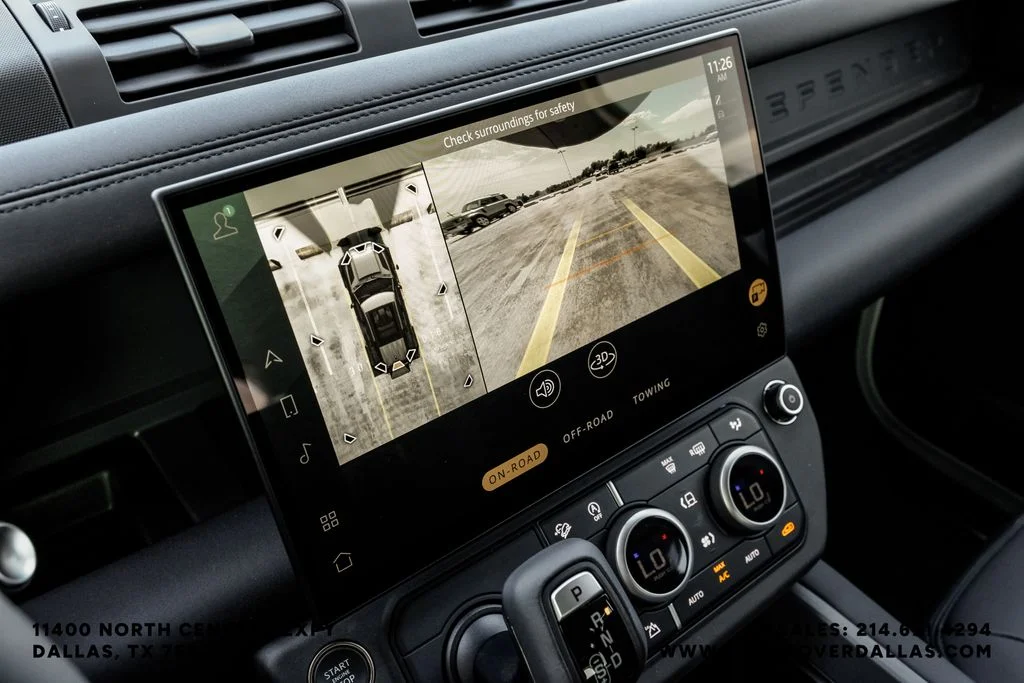 New 2026 Fuji White Land Rover X-Dynamic SE image 25