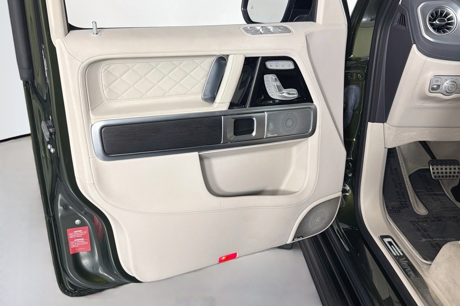 Certified Used 2025 MANUFAKTUR Olive Metallic Mercedes-Benz G 550 image 22