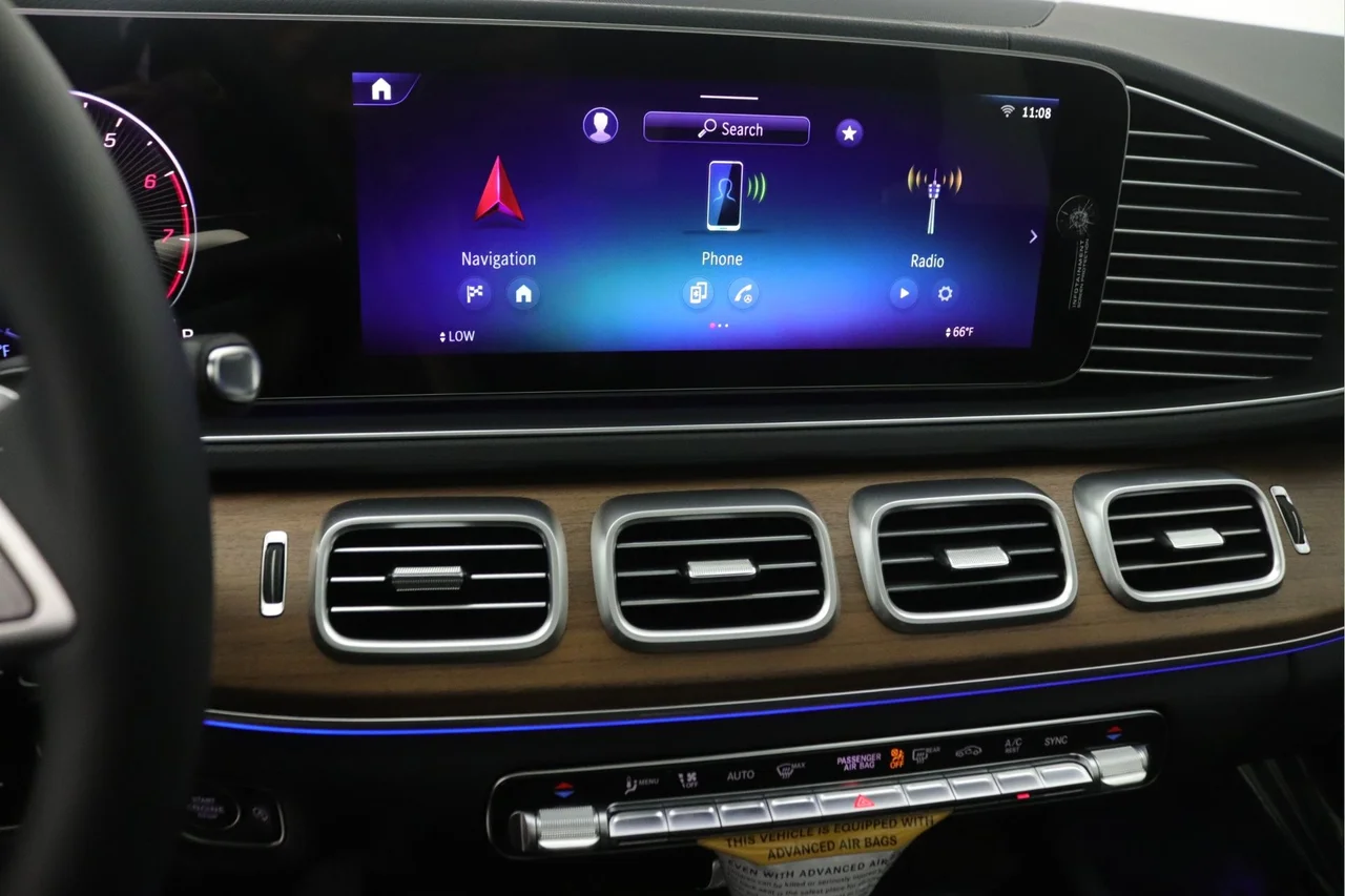 New 2026  Mercedes-Benz 350 4MATIC® image 5