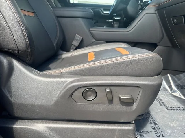 Used 2023  GMC AT4 image 37