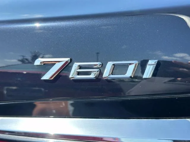 New 2026 Carbon Black Metallic BMW 760i xDrive image 39