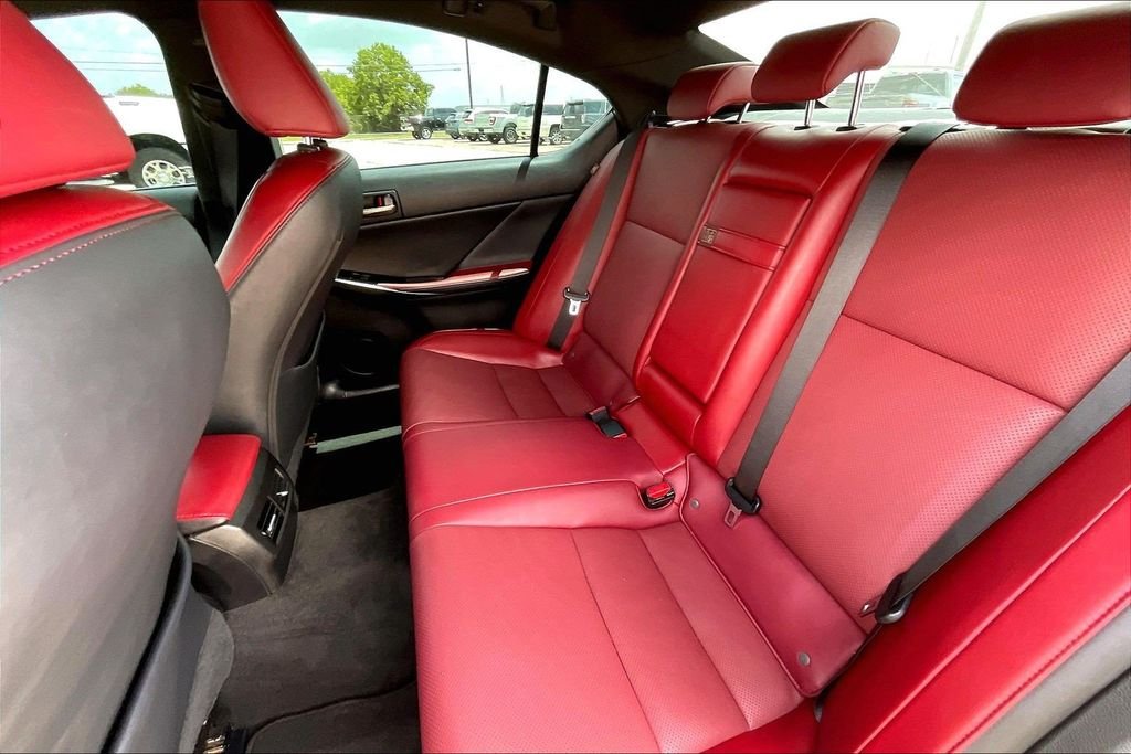 Used 2024 White Lexus 300 image 19