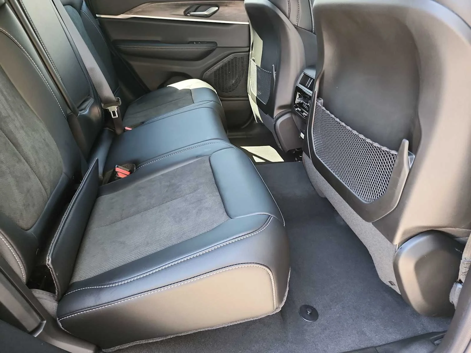 New 2026 Baltic Gray Metallic Clearcoat Jeep Laredo Altitude image 17