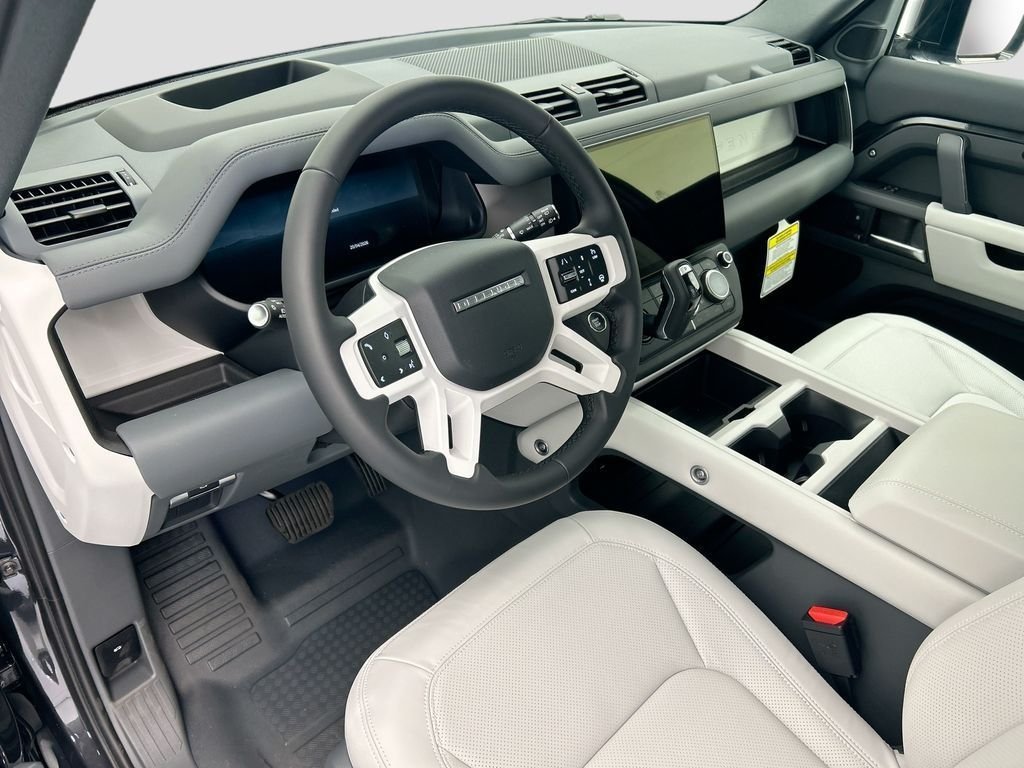 2026 Land Rover Defender X-Dynamic SE - Photo 9