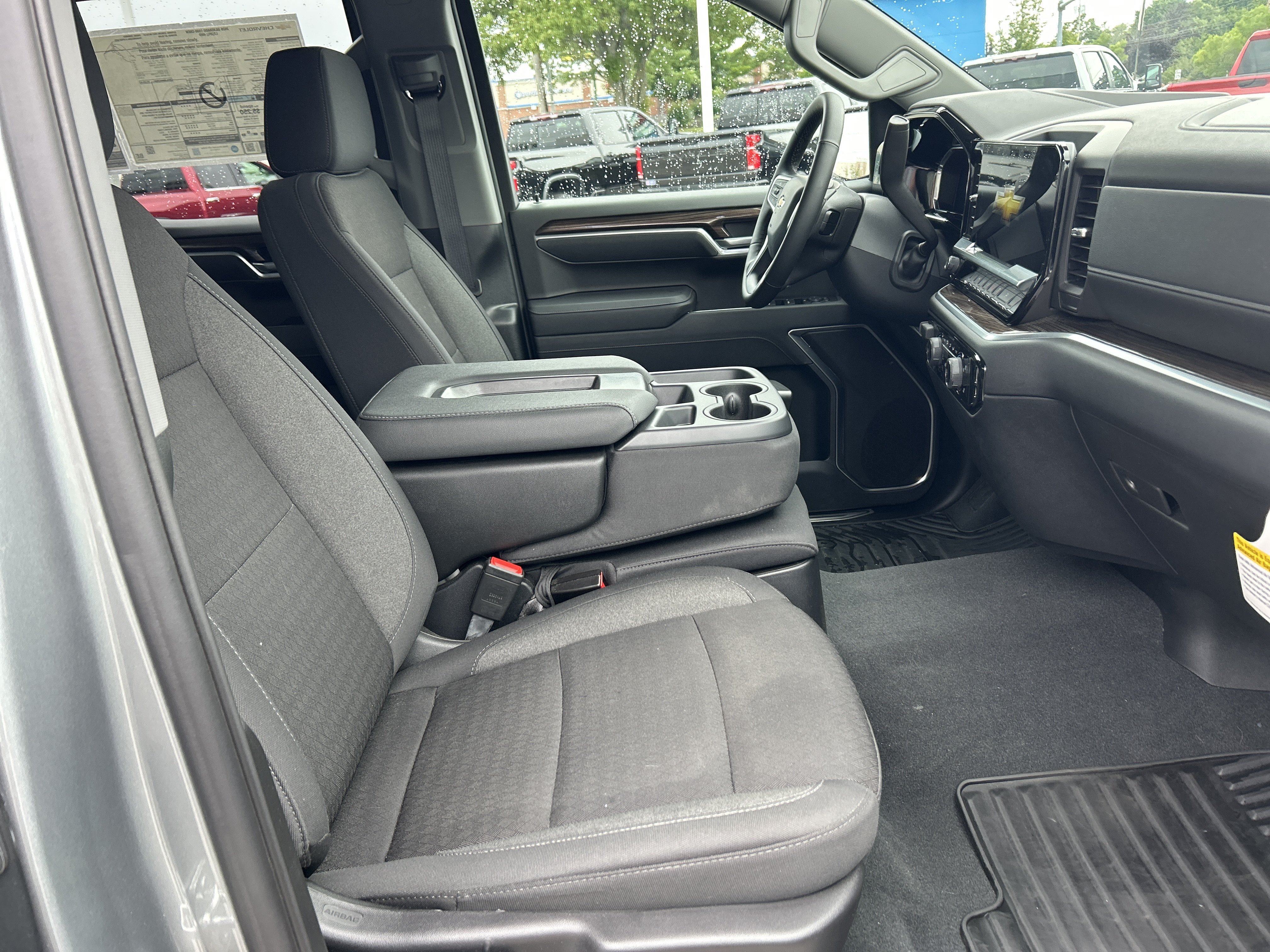 2026 Chevrolet Silverado 1500 LT - Photo 10
