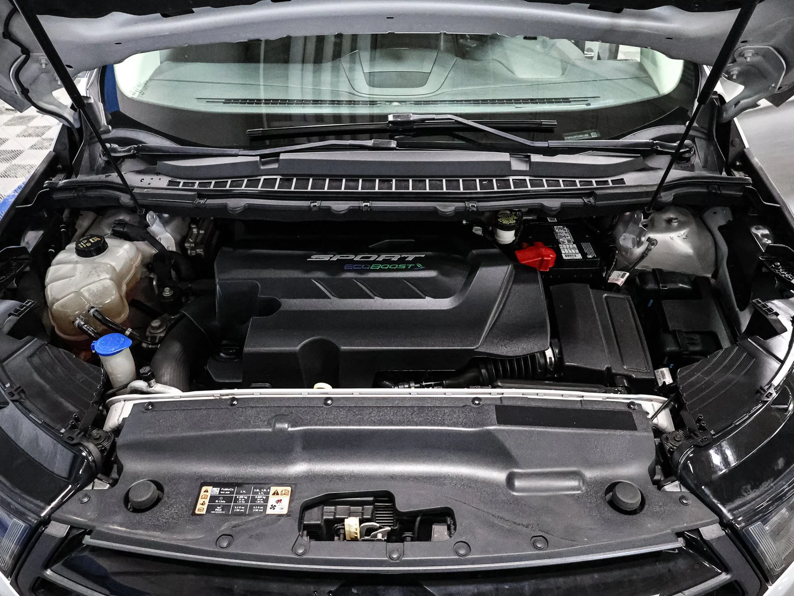 Used 2018 Silver Ford Sport image 17