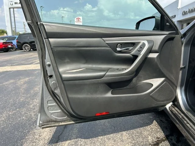 Used 2017 Gun Metallic Nissan 3.5 SL image 25