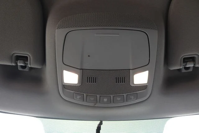 Used 2015 Oxford White Ford XLT image 18