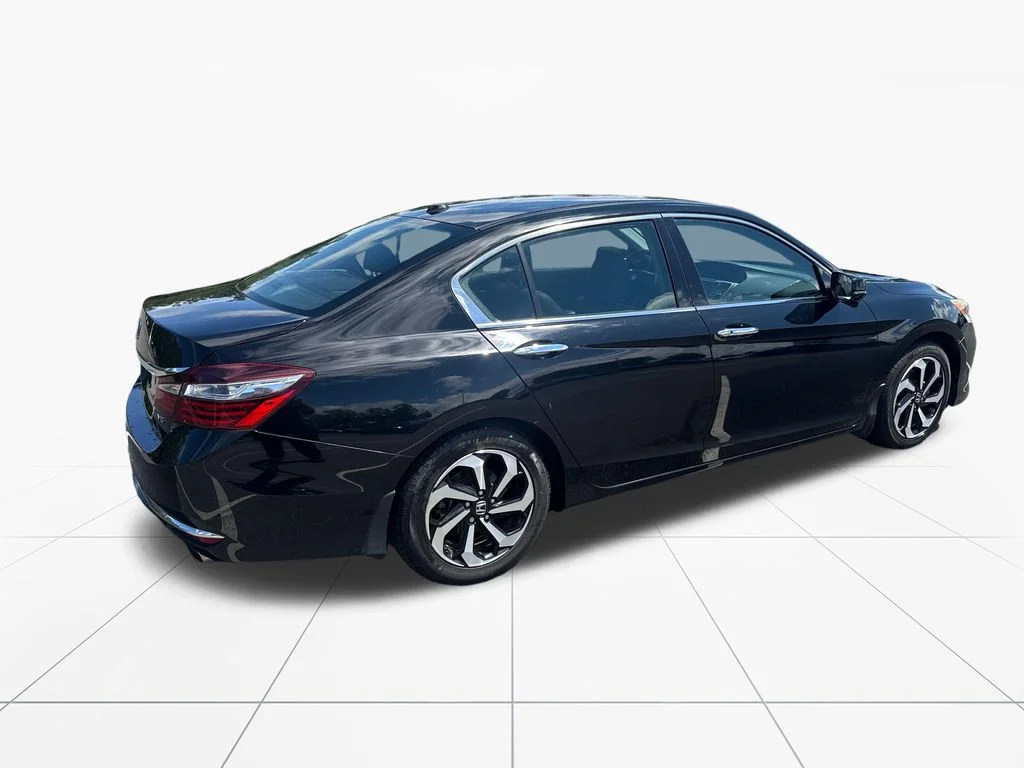 Used 2016 Crystal Black Pearl Honda EX-L image 8