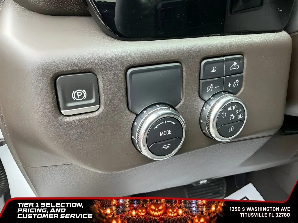 Certified Used 2023 WHITE FROST TRICOAT GMC SLT image 26
