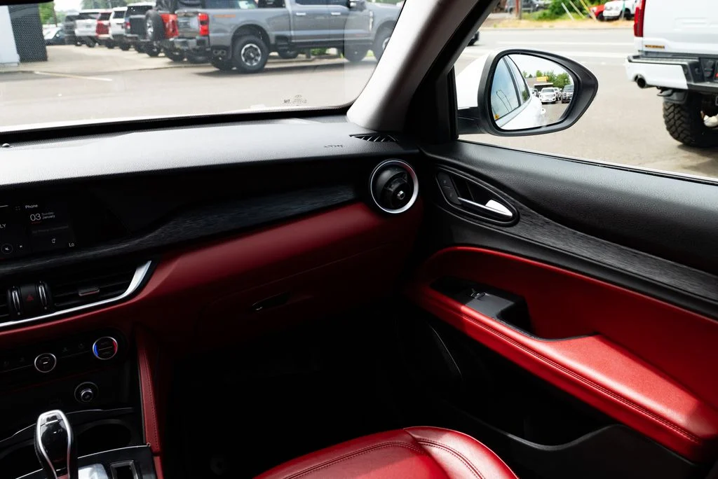 Used 2021 White Alfa Romeo Sprint image 10