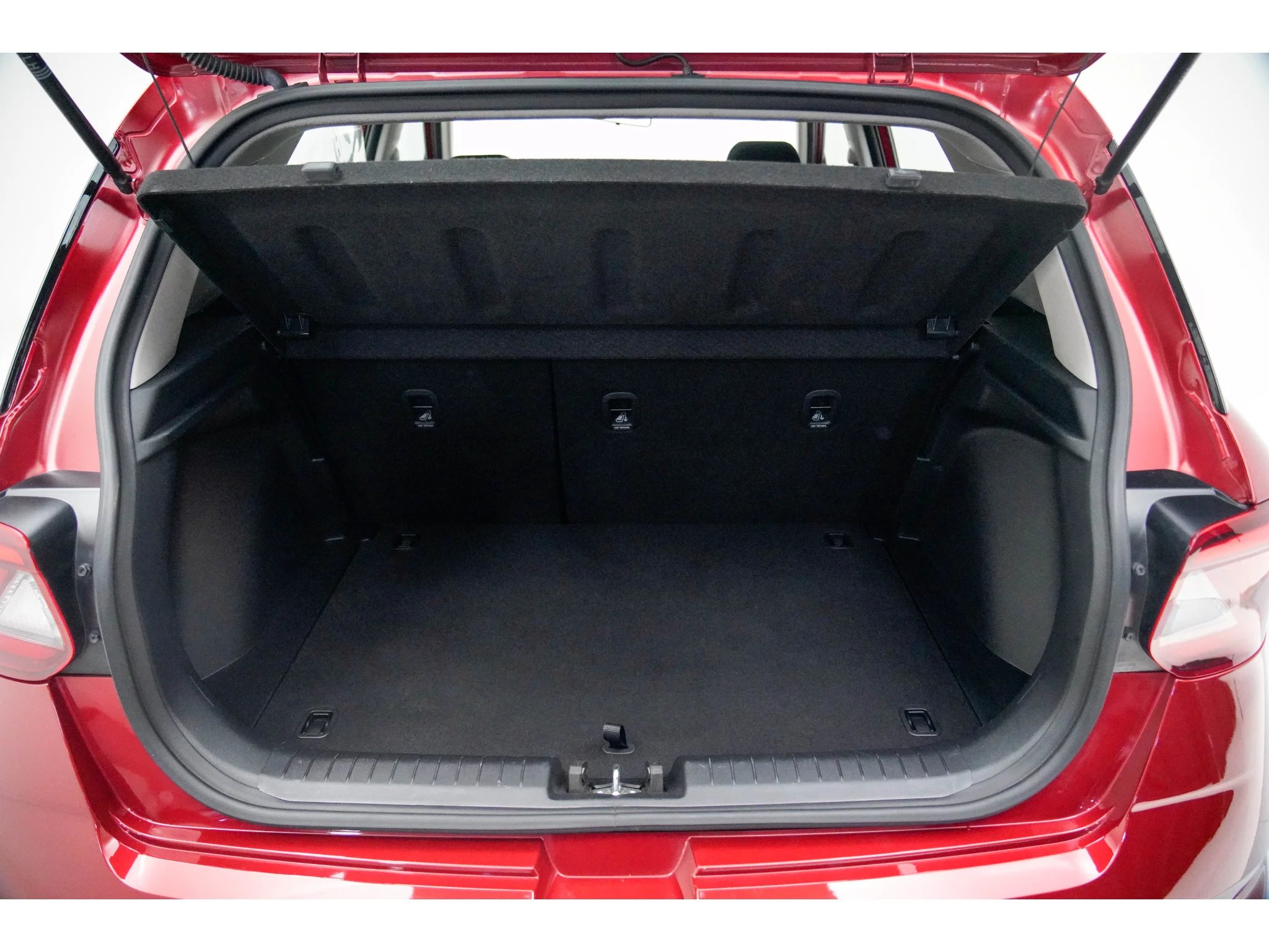 Used 2025 Ultimate Red Hyundai SEL image 14