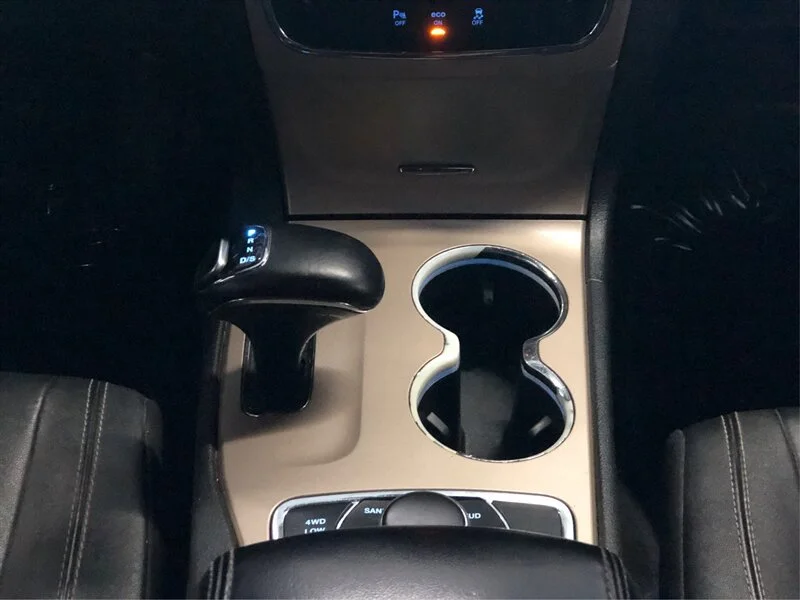 Used 2014 True Blue Pearlcoat Jeep Limited image 28