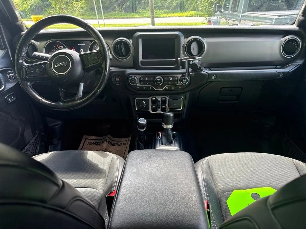 Used 2021 Gray Jeep  image 16