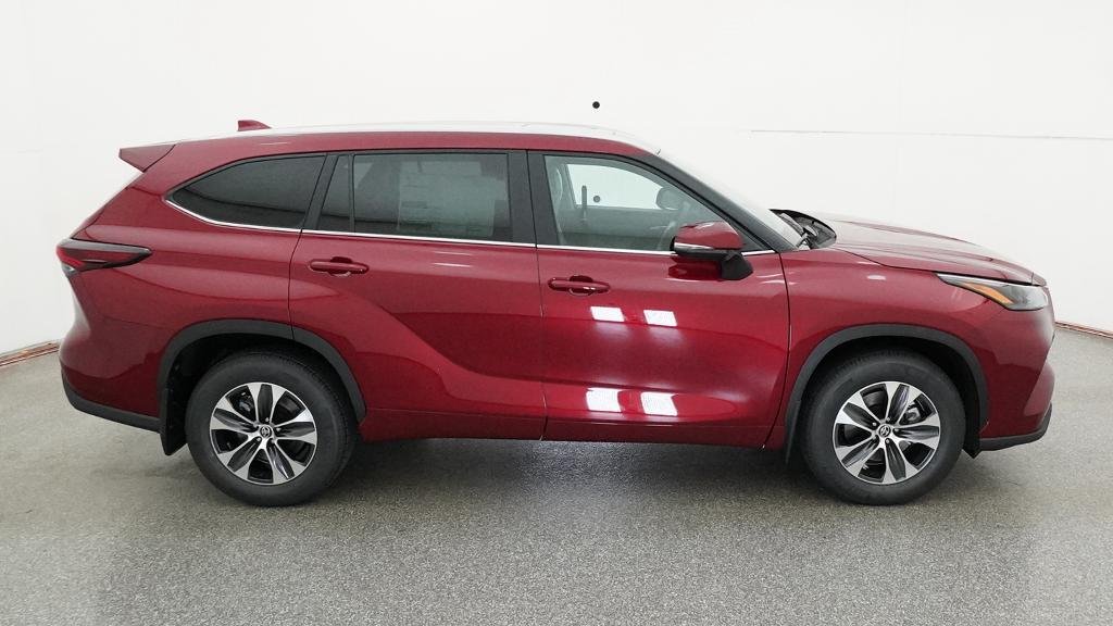 New 2026 Ruby Flare Pearl Toyota XLE image 14