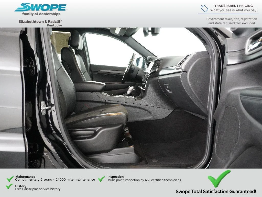 Used 2019 Diamond Black Crystal Pearlcoat Jeep Altitude image 10