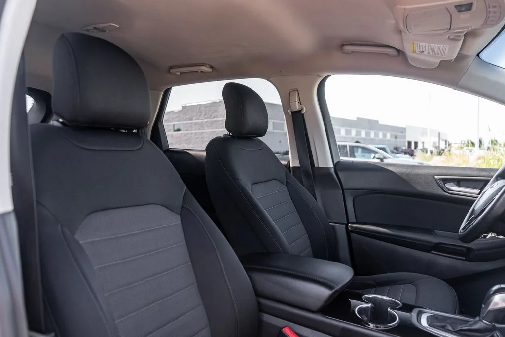Used 2018 Silver Ford SE image 12