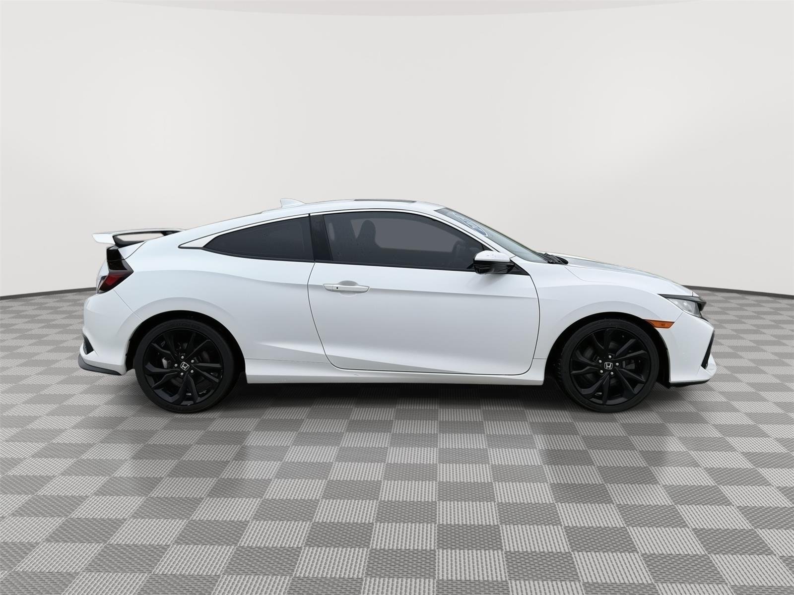 Used 2019 Platinum White Pearl Honda Si w/Summer Tires image 10